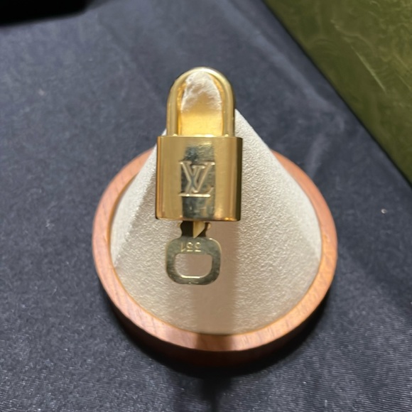 Authentic Louis Vuitton padlock and key brass #331 - Picture 1 of 4